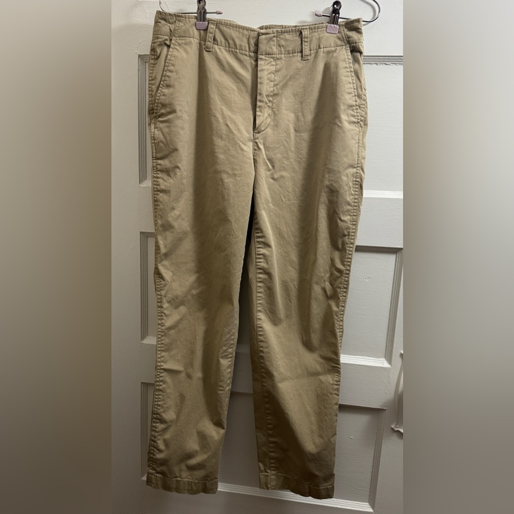 ⭐️Gap Downtown Khaki